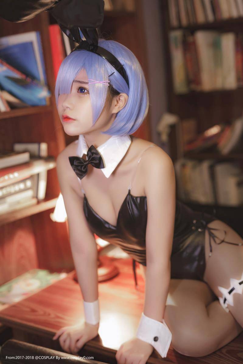 Cosplay福利/Joean-夜夜雷姆兔女郎同人黑丝萝莉腿控Cosplay福利