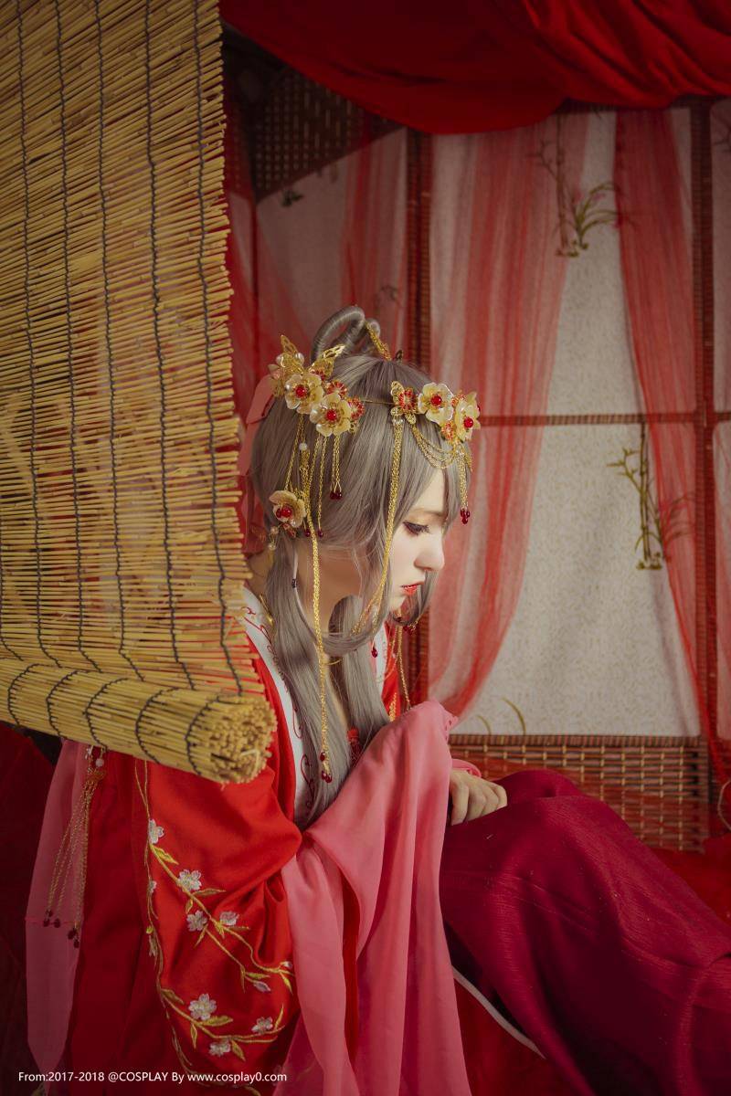 Cosplay福利/性感美女Coser斯文文文文Cosplay洛天依古风图片