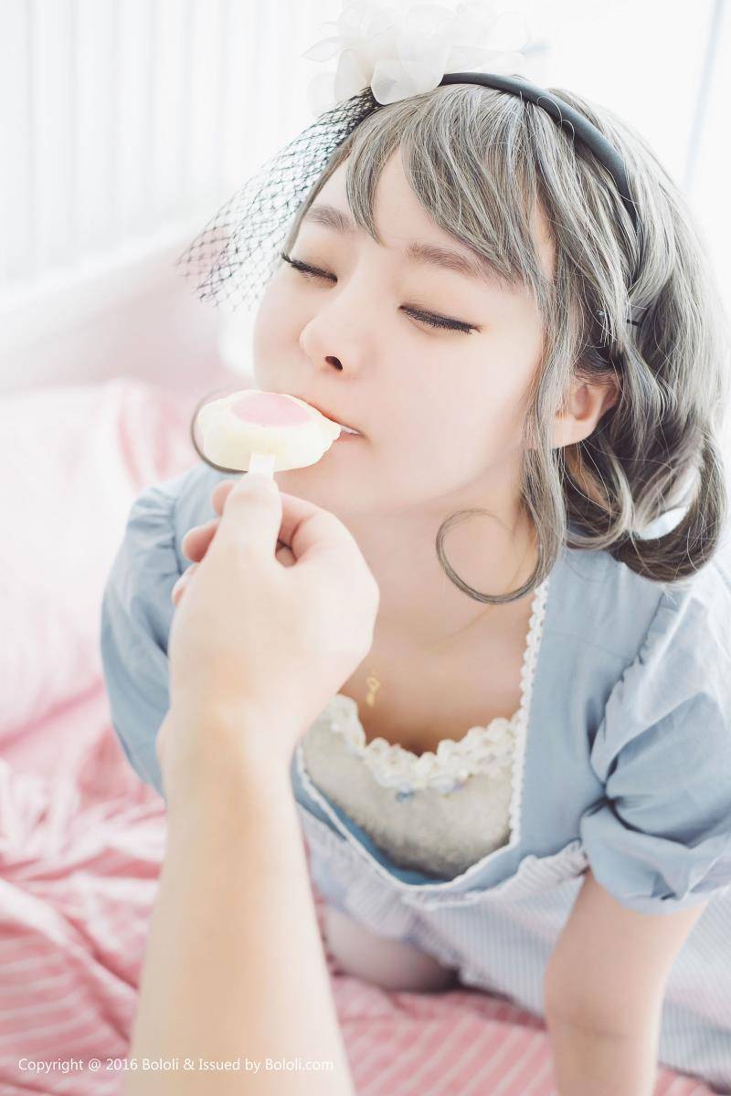 Cosplay福利/波萝社柳侑绮无圣光白丝美少女Cos写真图片