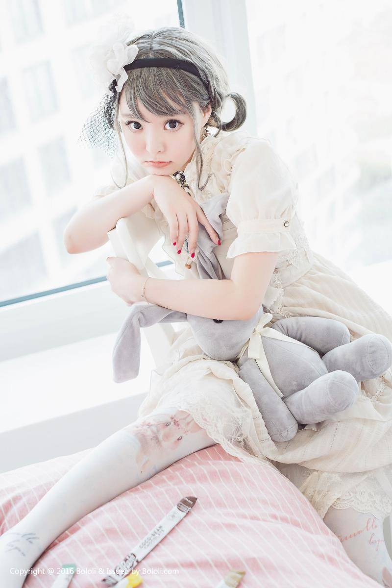 Cosplay福利/波萝社柳侑绮无圣光白丝美少女Cos写真图片