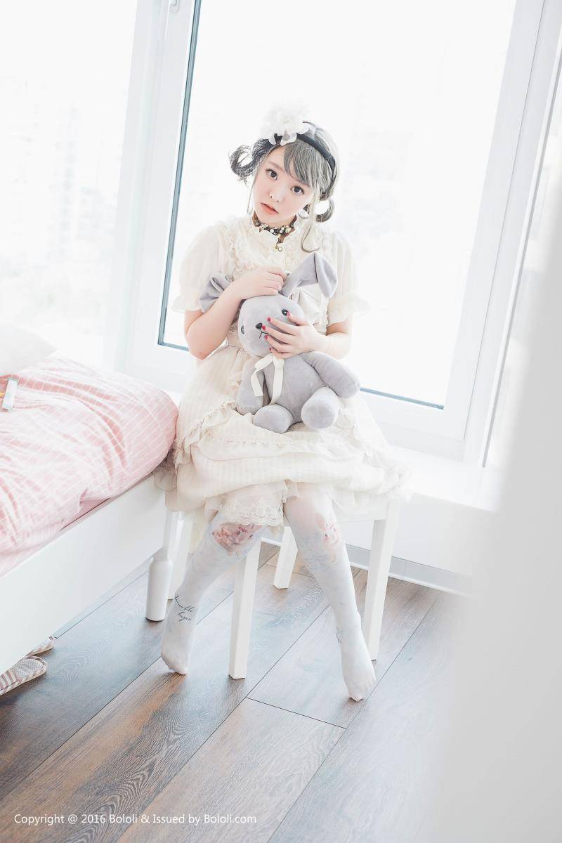 Cosplay福利/波萝社柳侑绮无圣光白丝美少女Cos写真图片