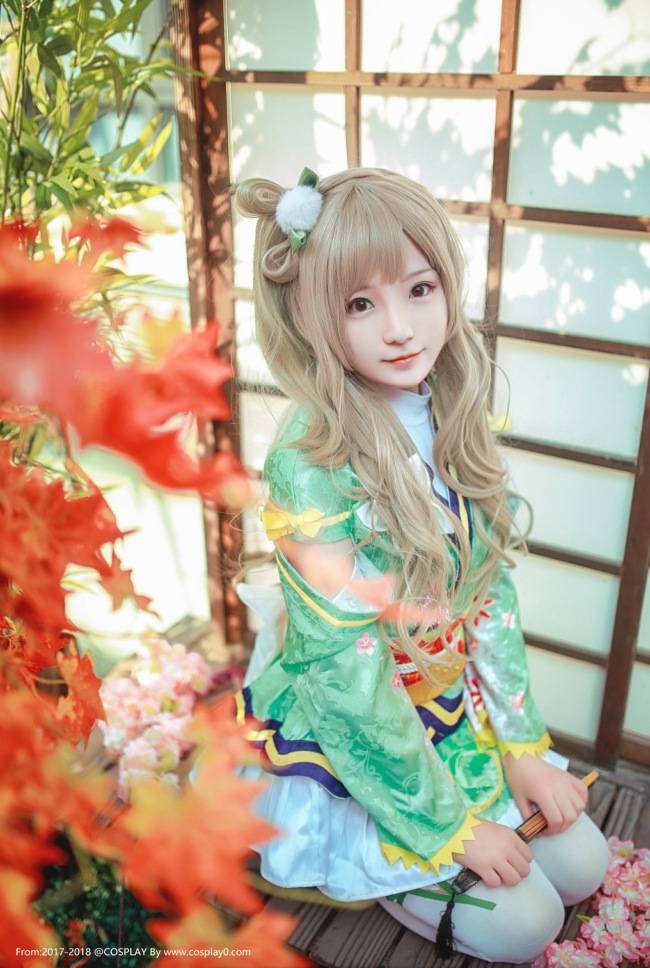 Cosplay福利/清纯美女扮演南小鸟萌妹子白丝美腿Cos写真图片