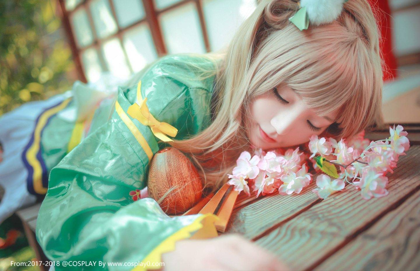 Cosplay福利/清纯美女扮演南小鸟萌妹子白丝美腿Cos写真图片