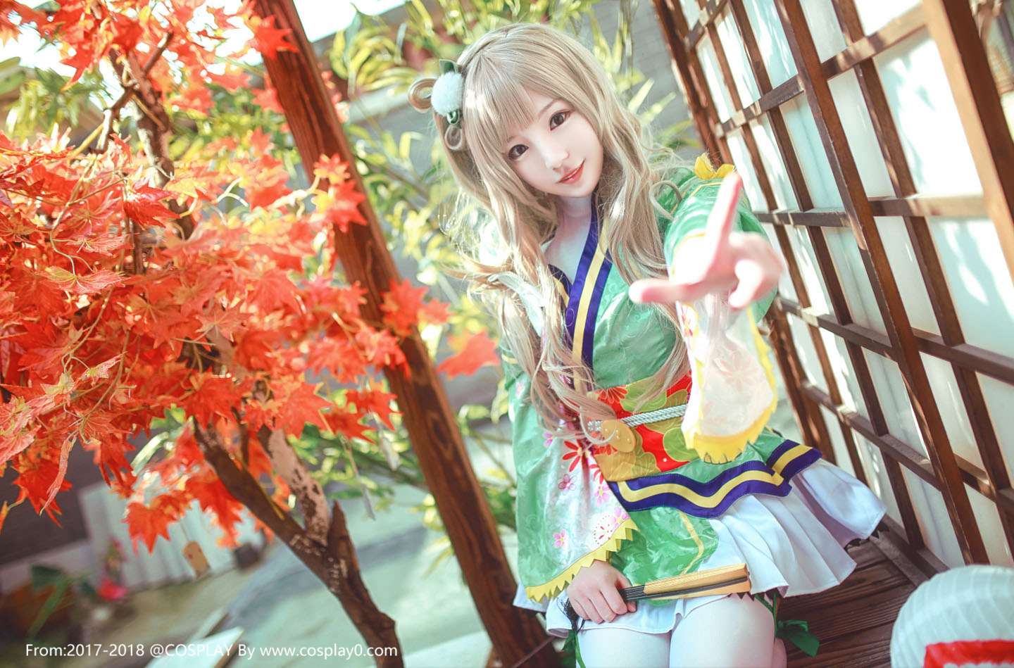 Cosplay福利/清纯美女扮演南小鸟萌妹子白丝美腿Cos写真图片