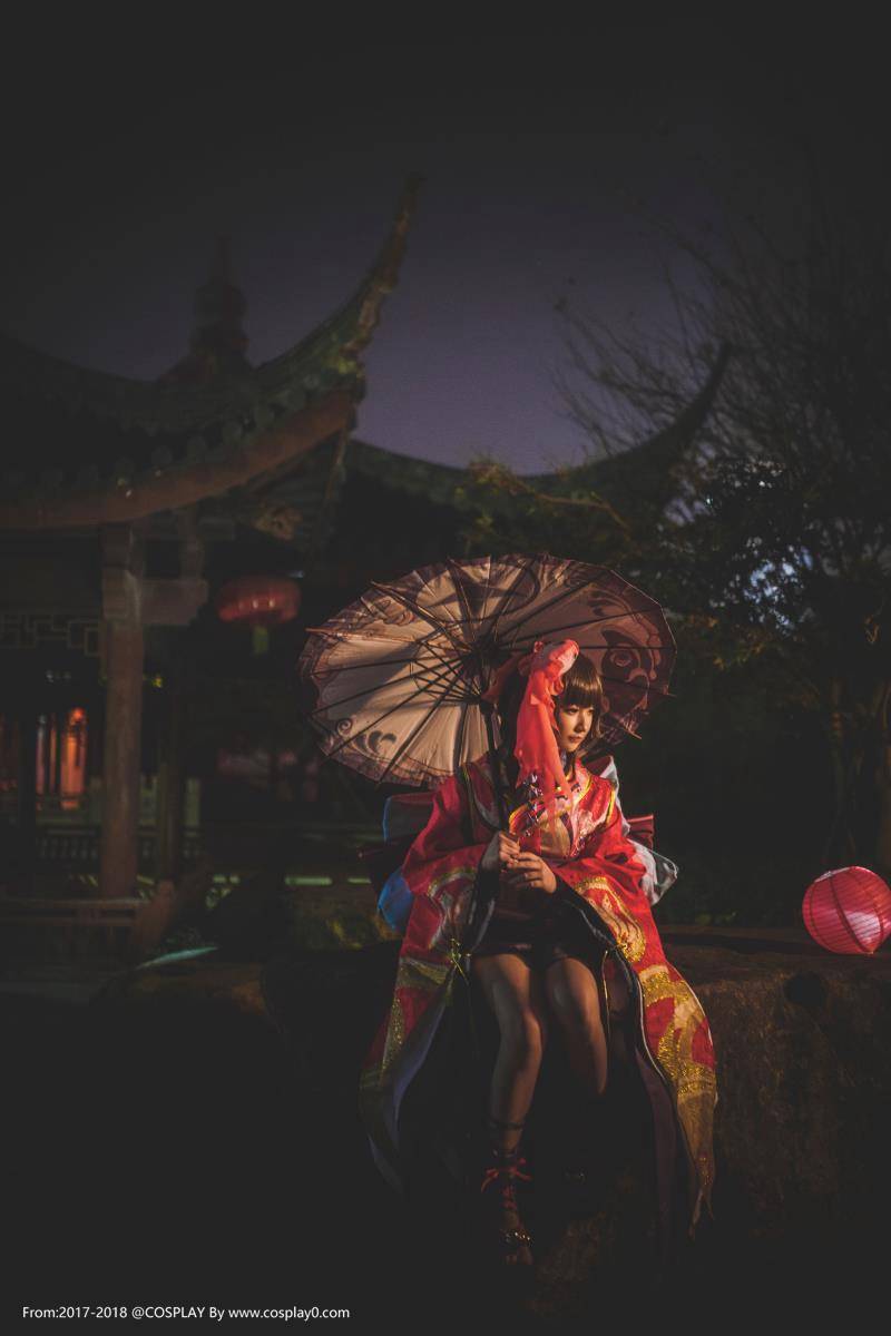 Cosplay福利/可爱日系萝莉Cos阴阳师手游神乐裸足写真图片