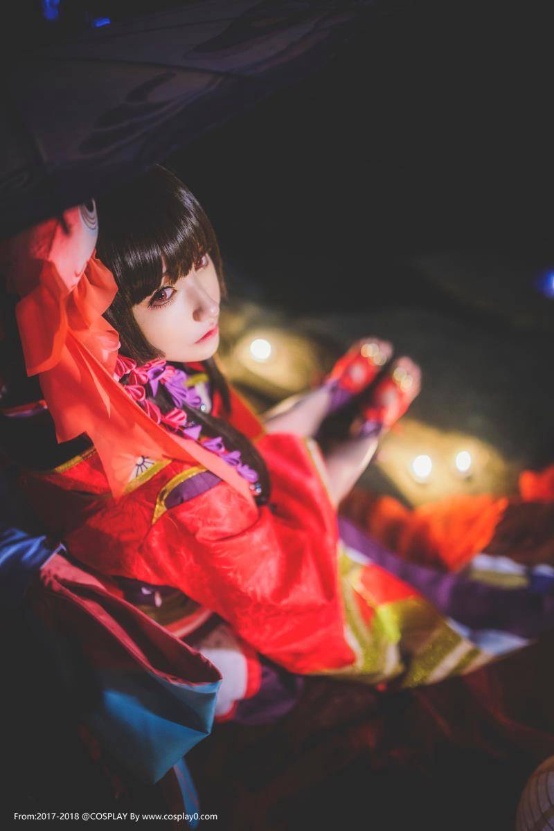 Cosplay福利/可爱日系萝莉Cos阴阳师手游神乐裸足写真图片