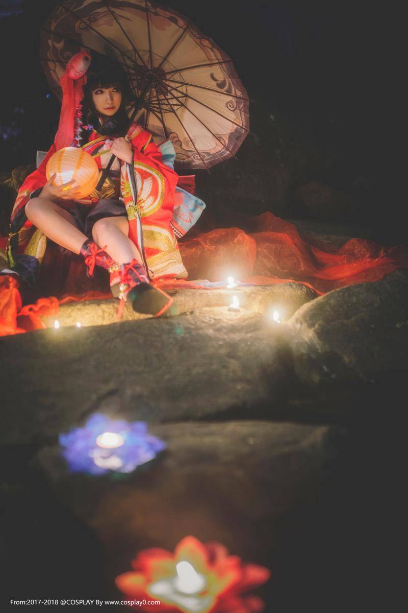 Cosplay福利/可爱日系萝莉Cos阴阳师手游神乐裸足写真图片