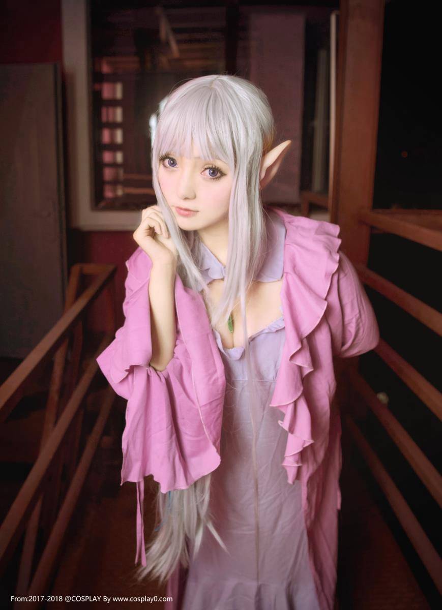 Cosplay福利/Re从零开始异世界性感御姐Cosplay爱蜜莉雅图片本子