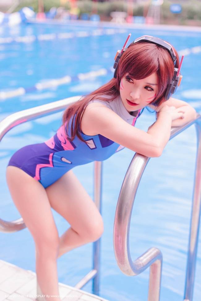 Cosplay福利/萌妹子裸足福利守望先锋D.vaCos死库水美女写真图片