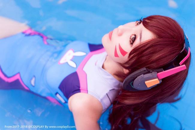 Cosplay福利/萌妹子裸足福利守望先锋D.vaCos死库水美女写真图片