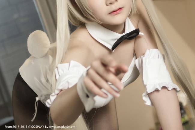 Cosplay福利/童颜巨乳小萝莉黑丝美腿诱惑Cos春日野穹福利姬