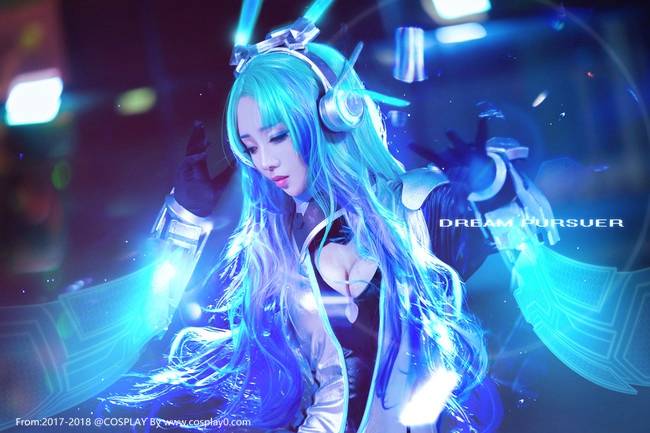 Cosplay福利/巨乳美女王者荣耀Cos逐梦之音貂蝉高跟鞋写真图片