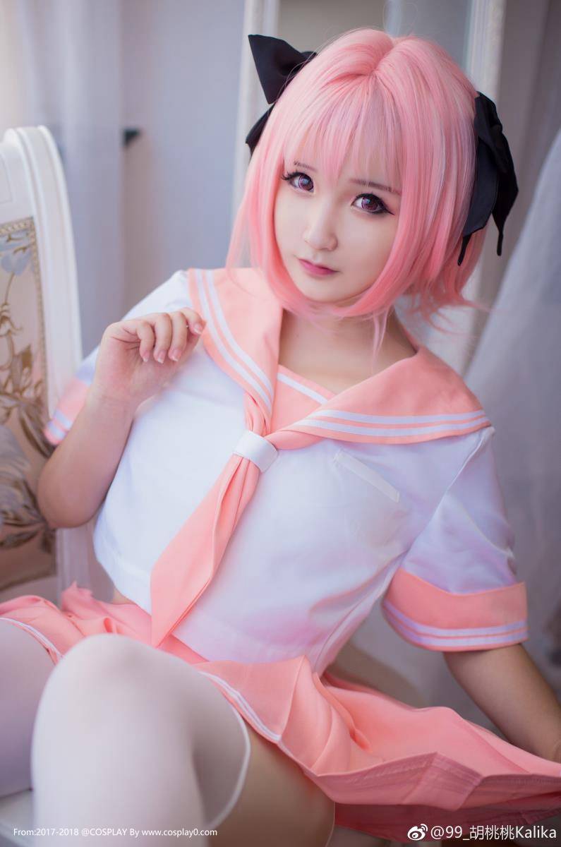 Cosplay福利/宅男福利阿斯托尔福大尺度Cos制服美女白丝胖次福利