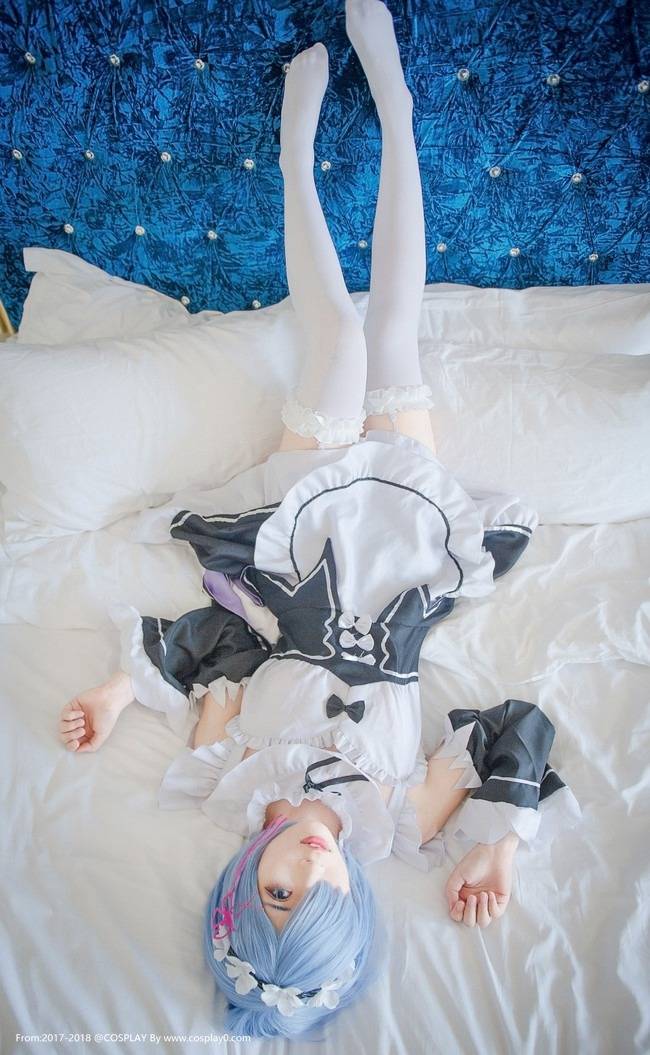 Cosplay福利/ACG福利本子二次元白丝萝莉Cos宅男女神蕾姆图片