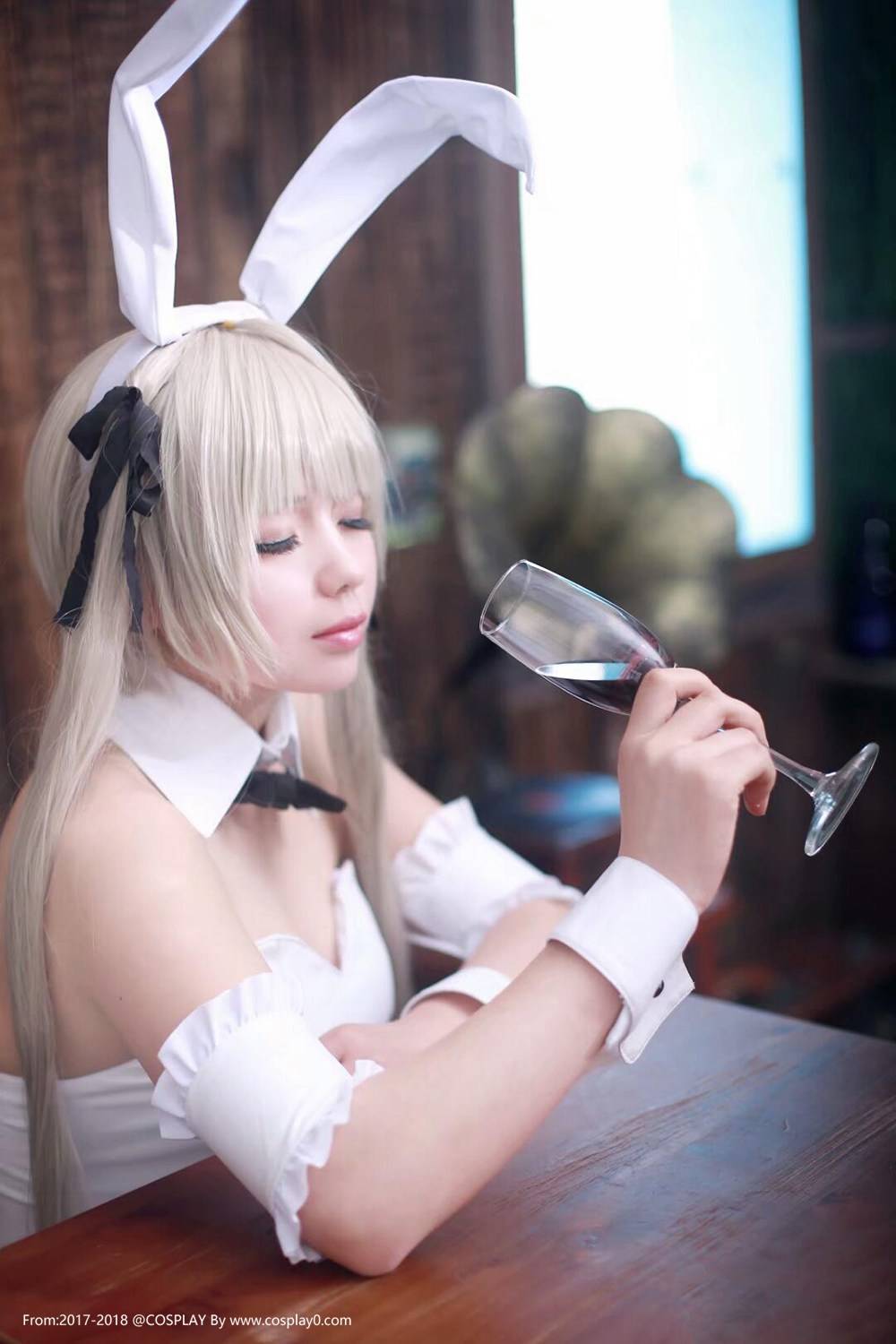 Cosplay福利/少女映画春日野穹Cos兔女郎大尺度黑丝诱惑福利