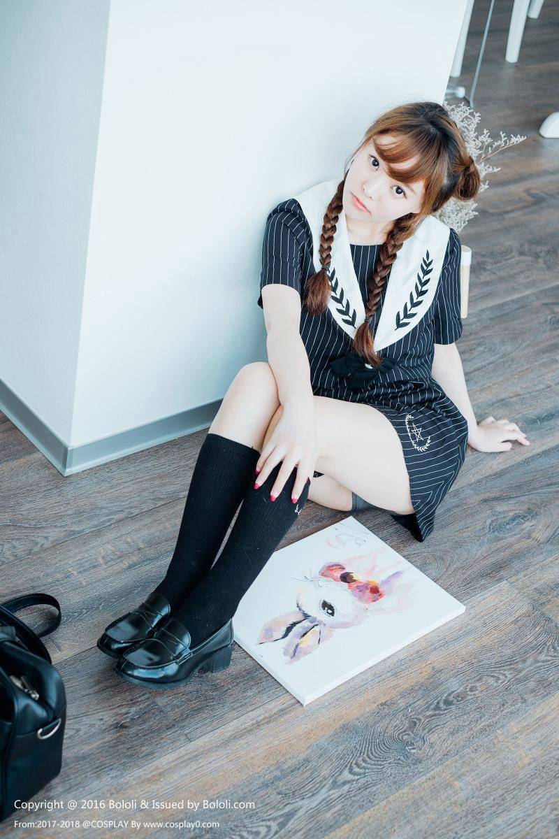 Cosplay福利/波萝社柳侑绮Coser七宝日常制服美女写真图片