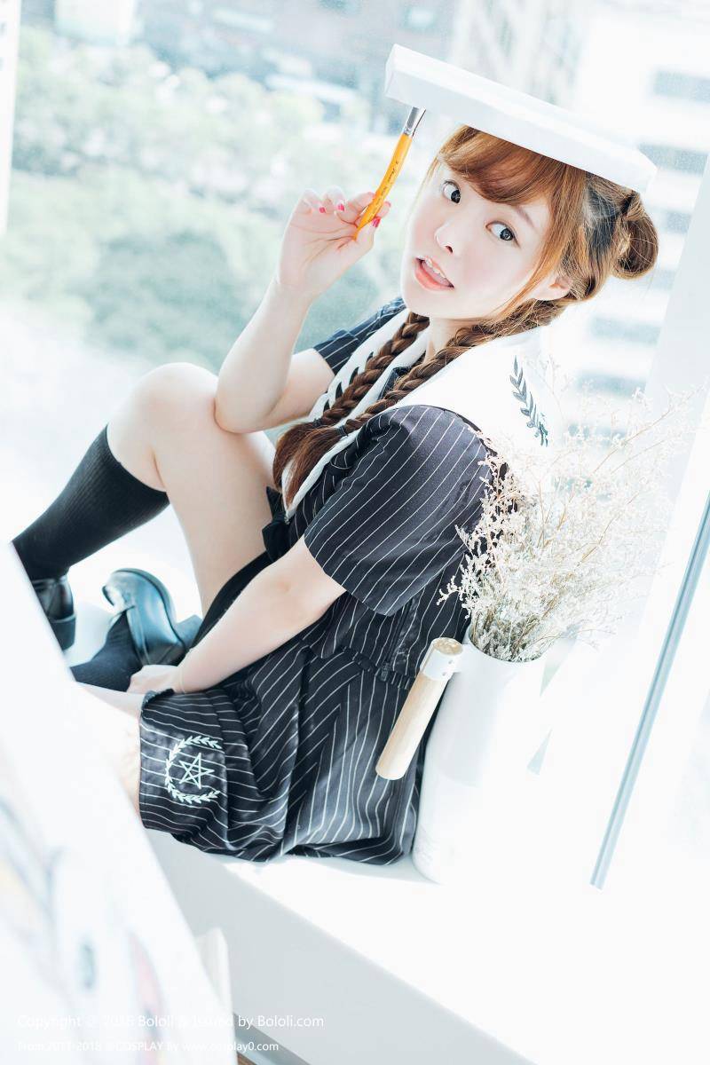 Cosplay福利/波萝社柳侑绮Coser七宝日常制服美女写真图片