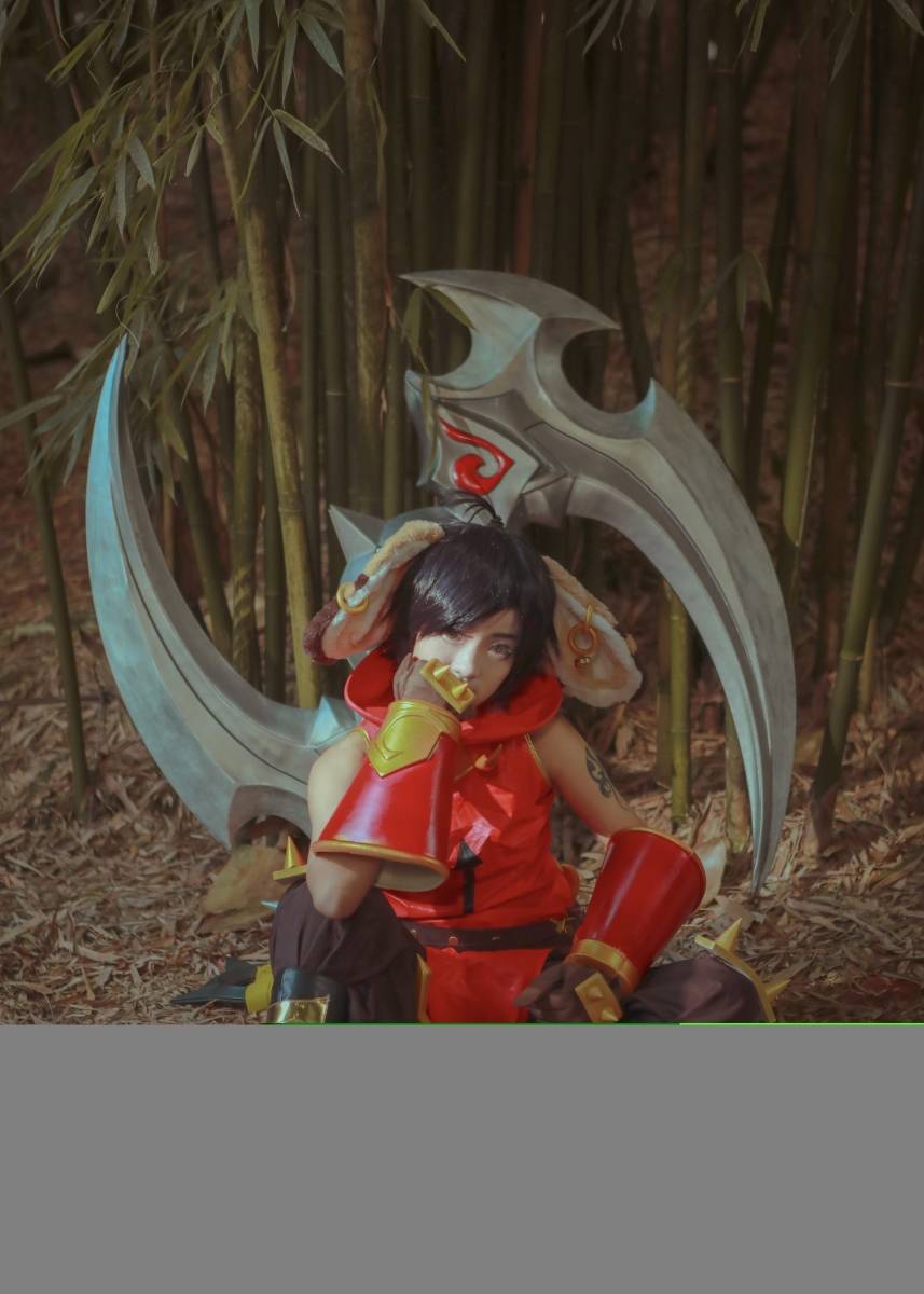 Cosplay福利/超萌正太小萝莉Cosplay王者荣耀李元芳图片