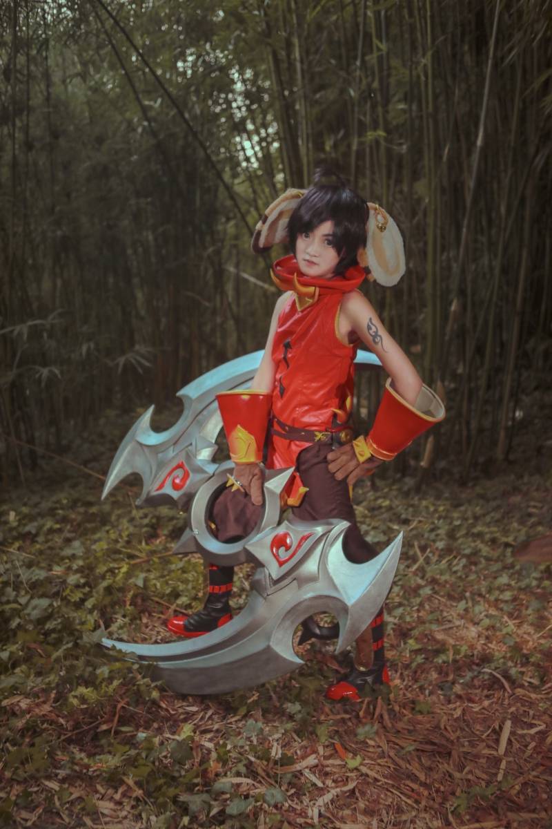 Cosplay福利/超萌正太小萝莉Cosplay王者荣耀李元芳图片