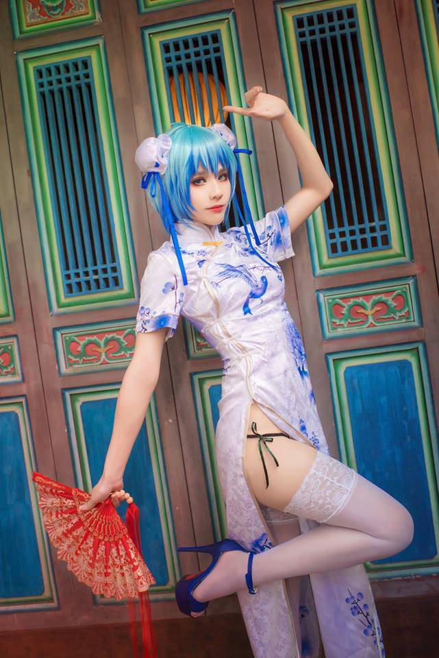 Cosplay福利/初音未来h同人旗袍白丝美女诱惑无内裤Cosplay福利