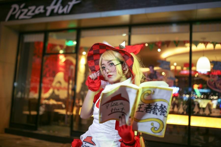 Cosplay福利/巨乳萝莉扮演王者荣耀魔法小厨娘安琪拉Cosplay图片