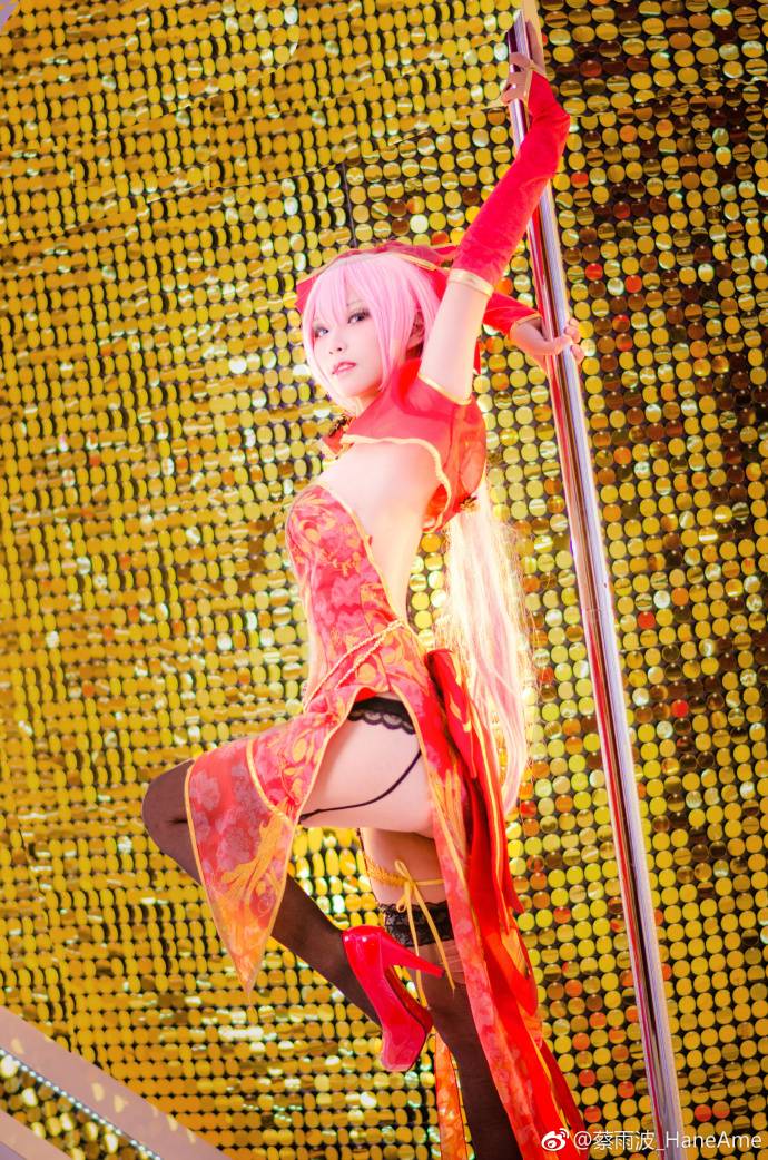 Cosplay福利/蔡雨波haneame半次元旗袍金丝雀洛天依Cosplay福利本子