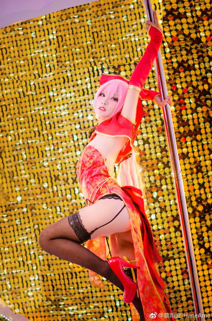 Cosplay福利/蔡雨波haneame半次元旗袍金丝雀洛天依Cosplay福利本子