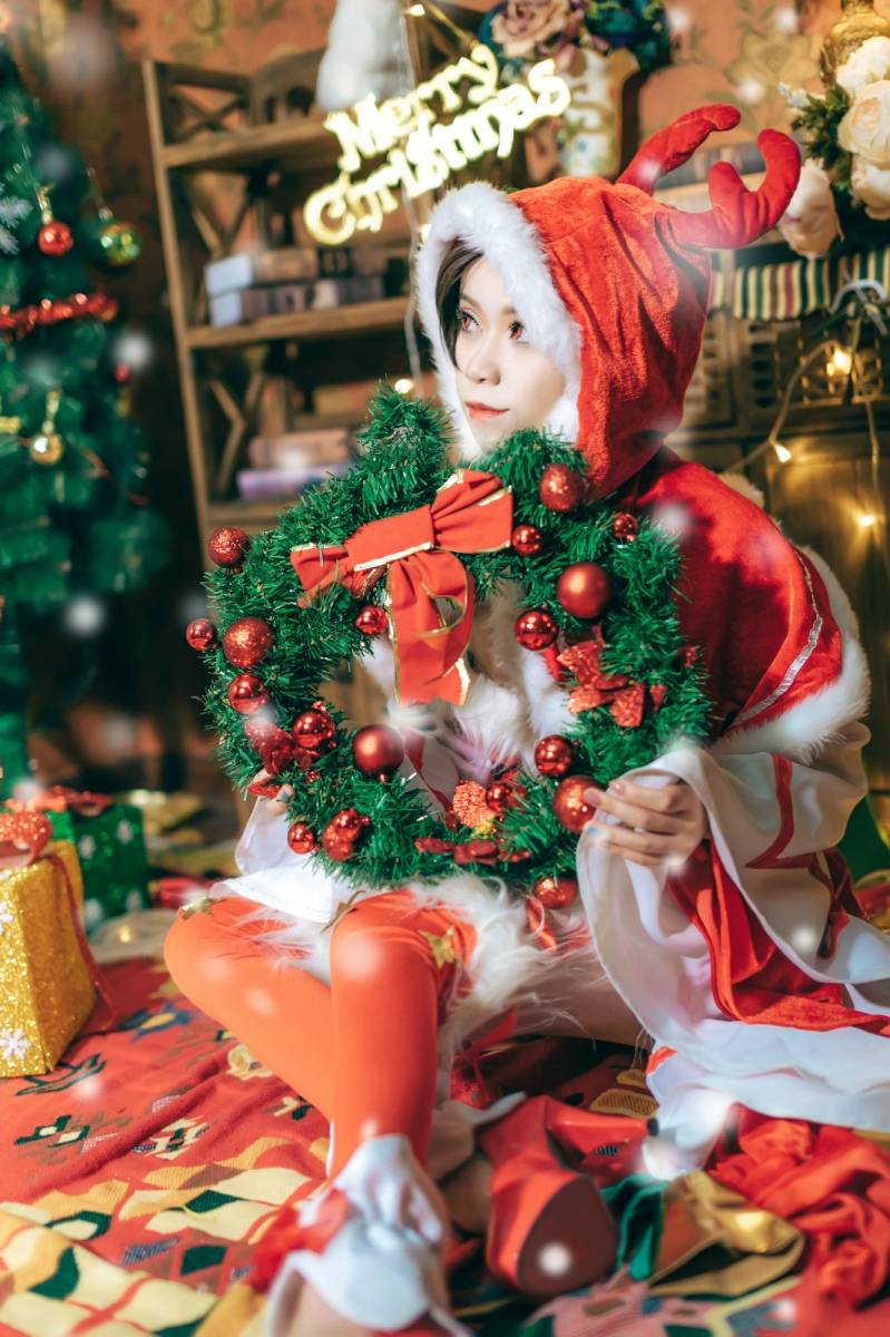 Cosplay福利/绝对领域萌妹子王者荣耀貂蝉圣诞恋歌Cosplay番号