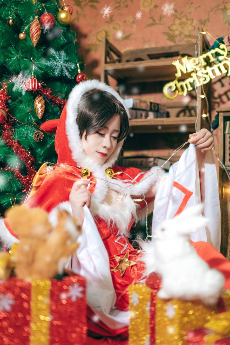 Cosplay福利/绝对领域萌妹子王者荣耀貂蝉圣诞恋歌Cosplay番号