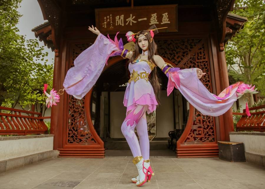 Cosplay福利/王者荣耀貂蝉圣诞恋歌性感美女Cos丝袜诱惑写真图片