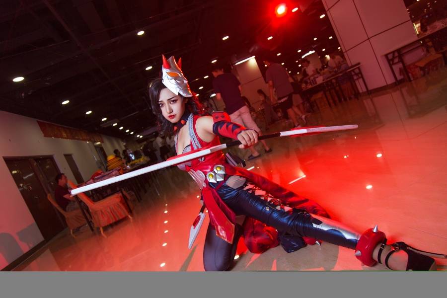 Cosplay福利/漫展场照王者荣耀大胸阿轲性感美女诱惑Cosplay图片