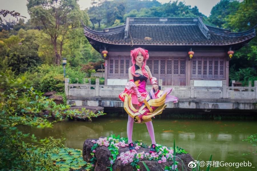 Cosplay福利/元气少女王者荣耀女英雄孙尚香蔷薇恋人Cosplay图片