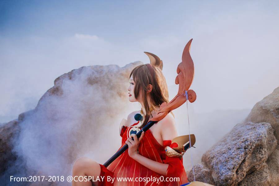 Cosplay福利/御姐美腿Cosplay王者荣耀大乔同人本子福利图片