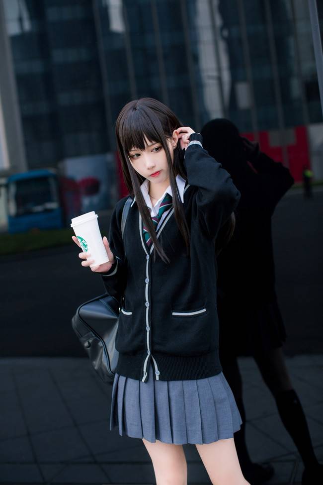 Cosplay福利/黑丝绝对领域制服少女 偶像大师灰姑娘女孩 涉谷凛COSPLAY美图欣赏 cn:维池i