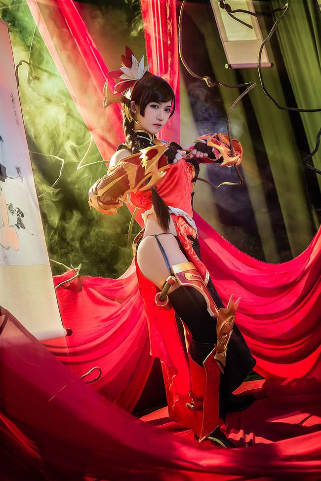 Cosplay福利/黑丝吊带袜少女 HIT我守护的一切 白兰COSPLAY美图欣赏 cn:鳗鱼霏儿