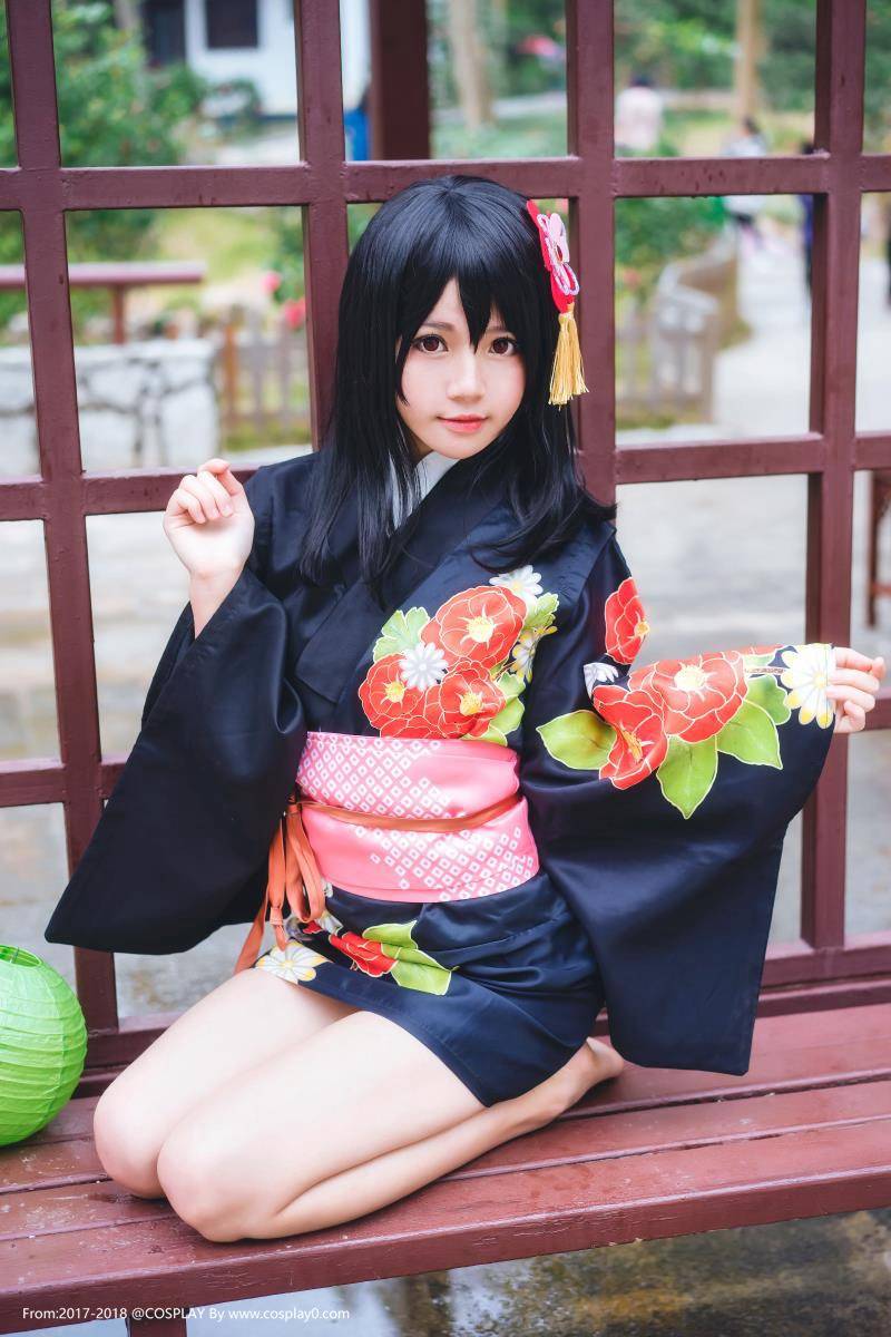 Cosplay福利/LOVELIVE矢泽妮可和服萝莉足控桜桃喵Cosplay图片