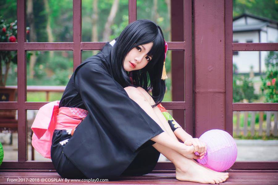 Cosplay福利/LOVELIVE矢泽妮可和服萝莉足控桜桃喵Cosplay图片