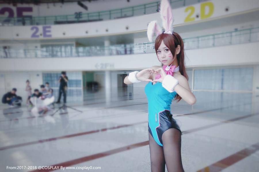 Cosplay福利/动漫漫展守望先锋D.Va萌芽儿Cosplay场照图片