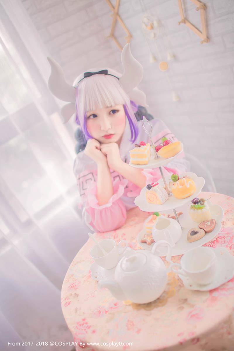 Cosplay福利/小林家的龙女仆美少女康娜萝莉白丝Cosplay图片