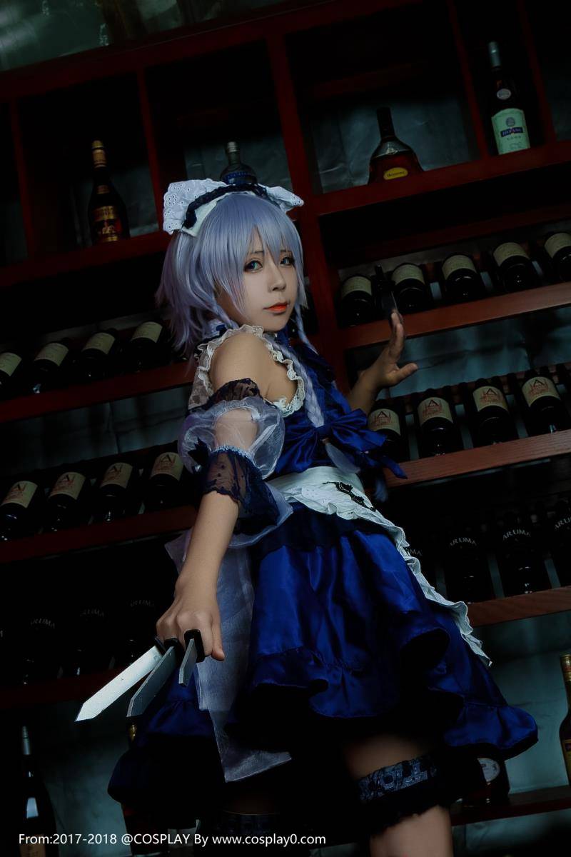 Cosplay福利/东方Project十六夜咲夜美女女仆装裸足Cos图片