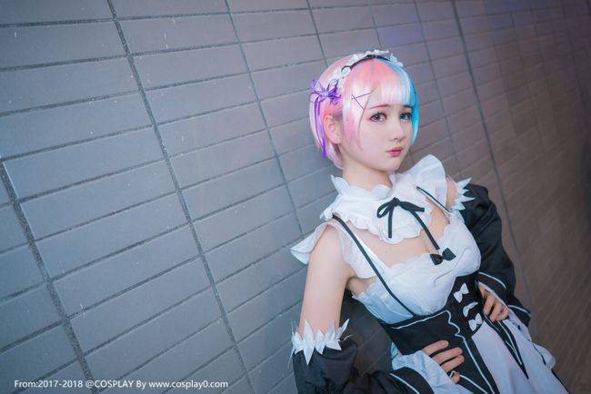 Cosplay福利/爱蜜莉雅雷姆拉姆姐妹花女仆诱惑Cosplay图片合集