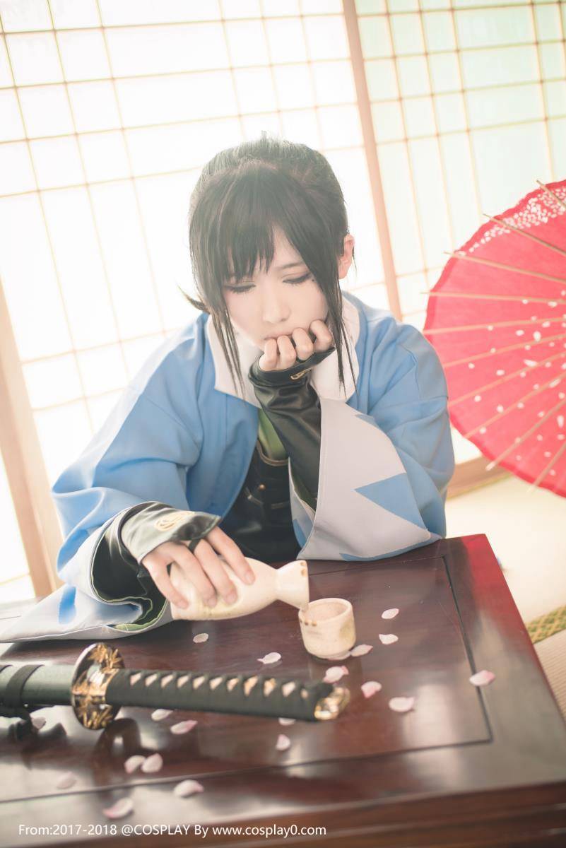 Cosplay福利/半次元Coser刀剑乱舞春日祭加州清光五虎退Cosplay图片