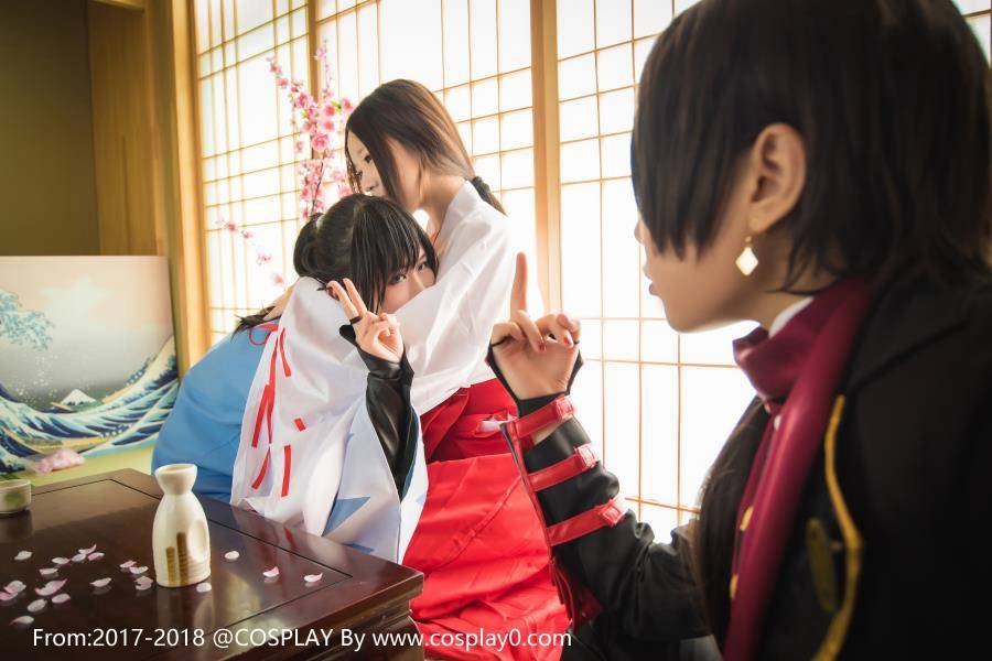 Cosplay福利/半次元Coser刀剑乱舞春日祭加州清光五虎退Cosplay图片