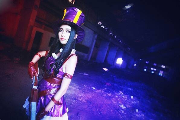 Cosplay福利/uu妹赵梦玥cosplay英雄联盟皮城女警凯特琳福利图
