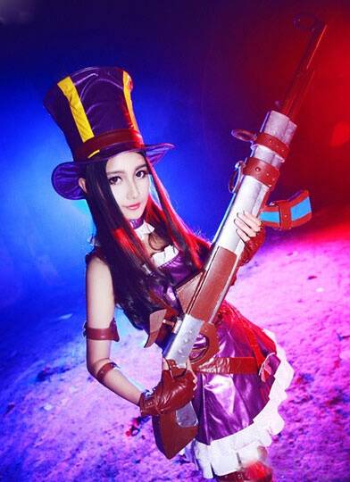 Cosplay福利/uu妹赵梦玥cosplay英雄联盟皮城女警凯特琳福利图
