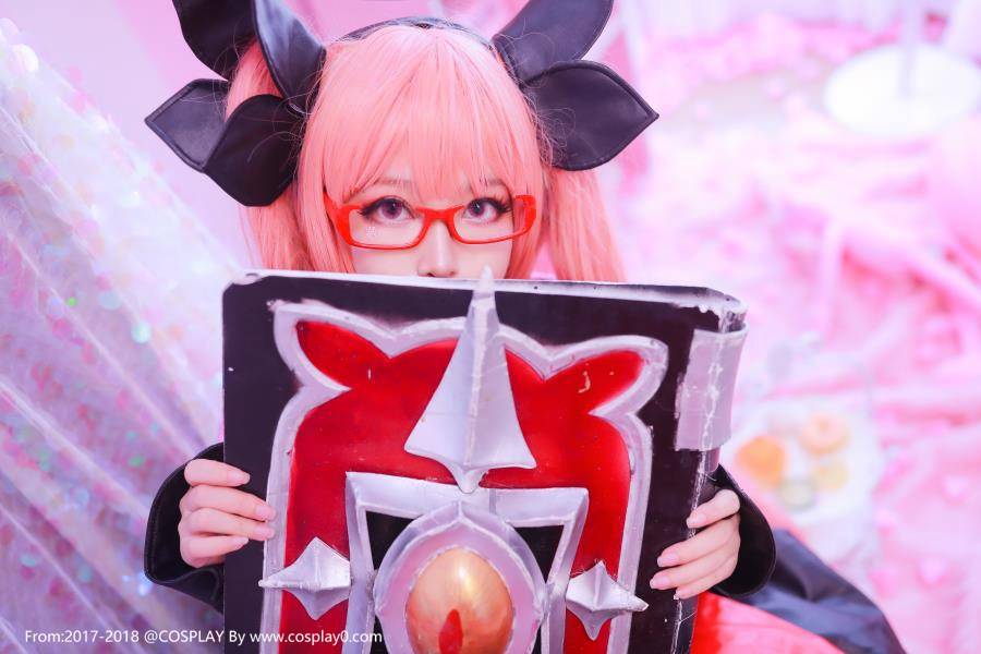 Cosplay福利/王者荣耀女英雄萌妹子安琪拉萝莉Cosplay本子图片