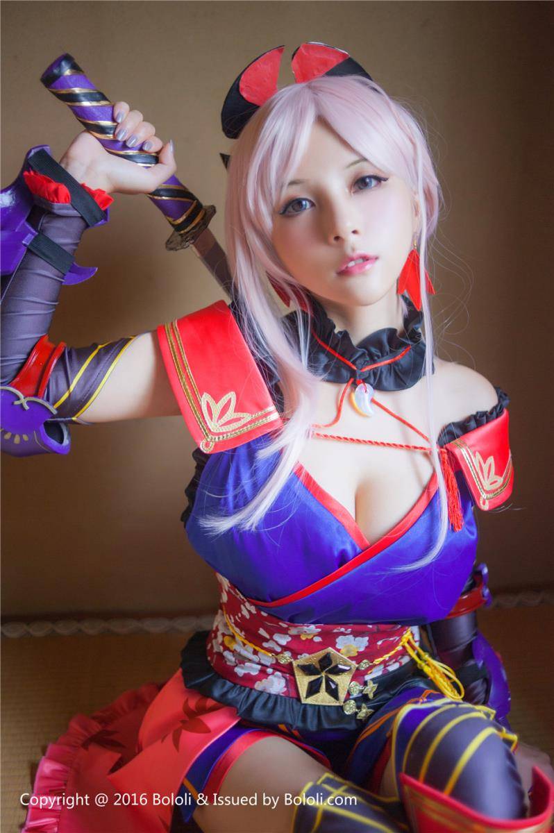 Cosplay福利/波萝社萌妹子夏美酱Cosplay宫本武藏巨乳写真福利