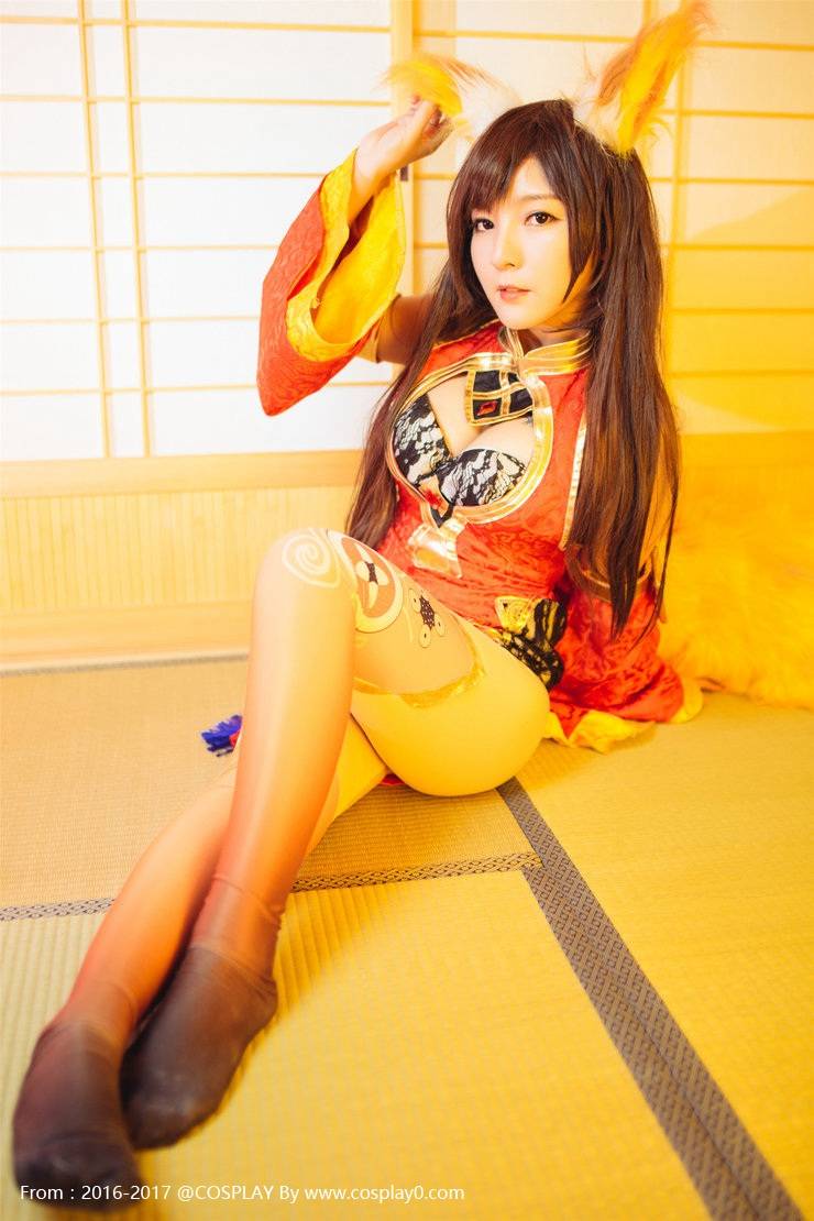 Cosplay福利/巨乳美女妲己Cosplay诱惑本子福利