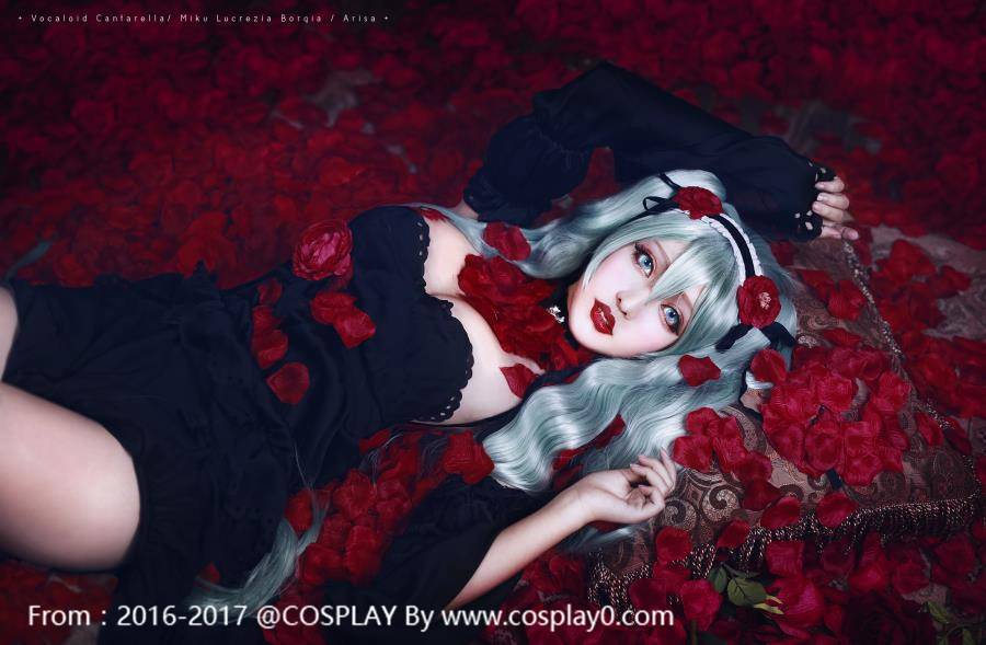 Cosplay福利/Miku初音未来黑丝诱惑Cosplay本子福利