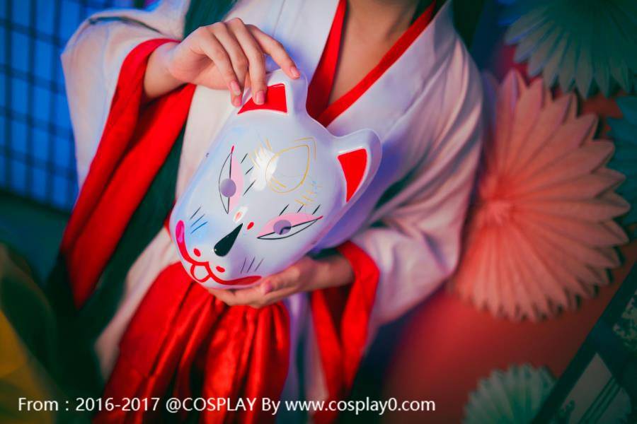 Cosplay福利/色气满满初音未来红鬼鬼Cosplay诱人福利本子